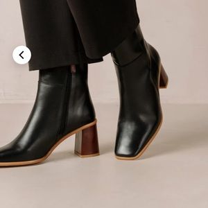 Alohas west vintage black leather boots - brand new in box size 40